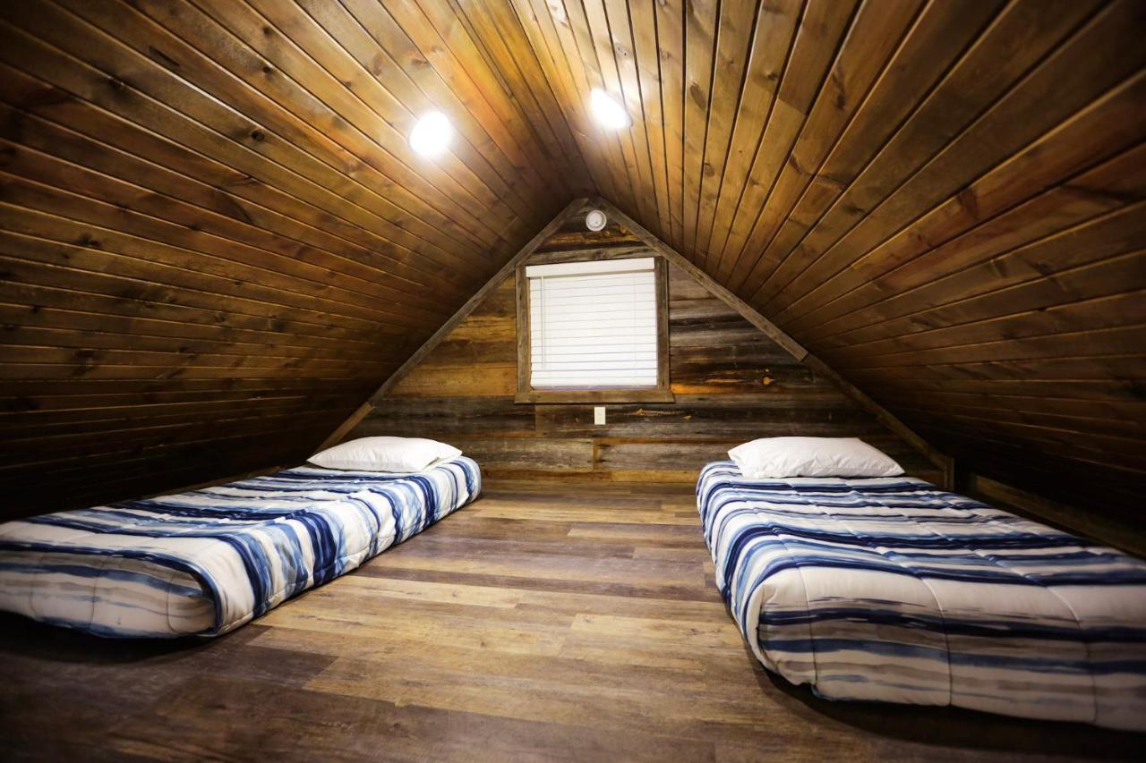 Knotty Squirrel Cabins Mountain View Εξωτερικό φωτογραφία
